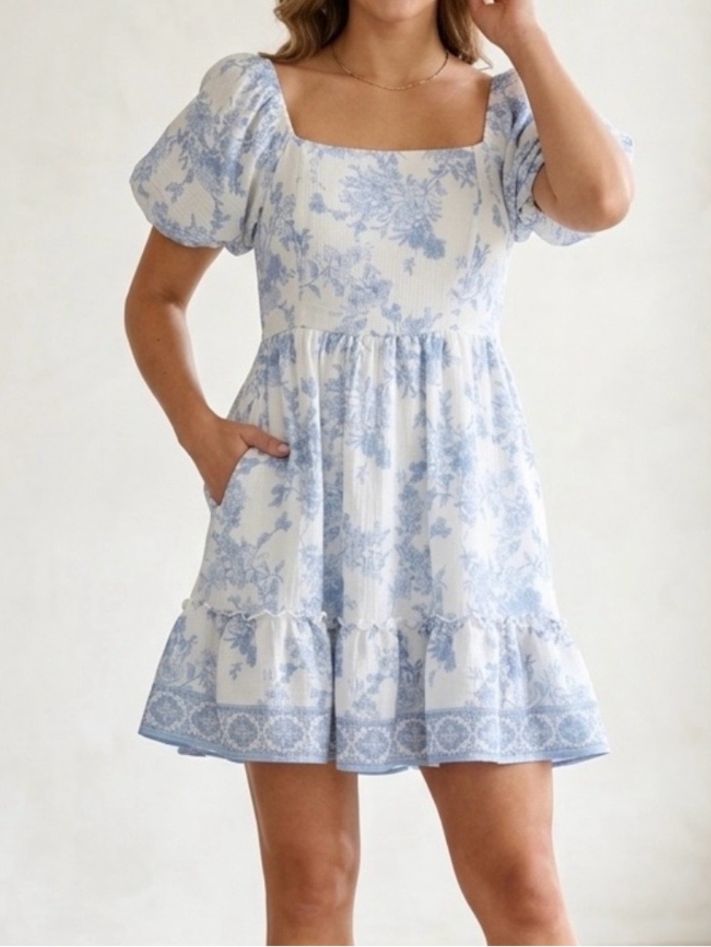 NWT Blu Pepper Blue and White Floral Square-Neck Mini Dress